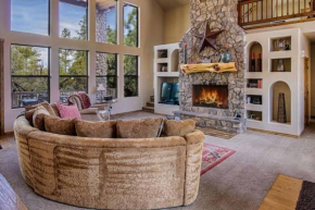 Torreon Family Cabin, Large Decks & Open Floorplan